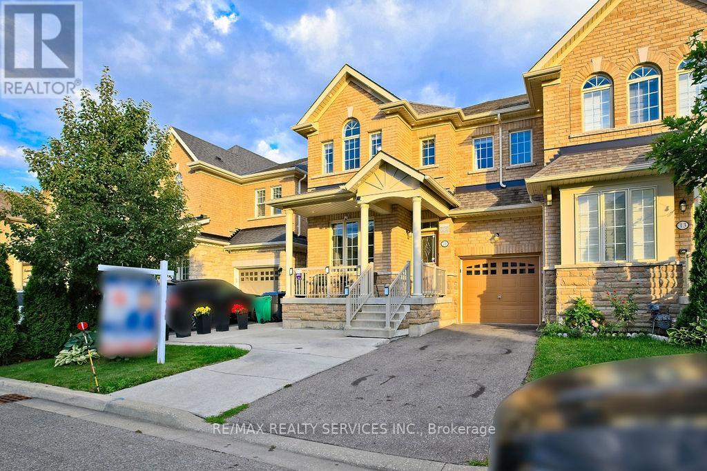 Photo 39 of 11 Trentonian Street, Brampton ON