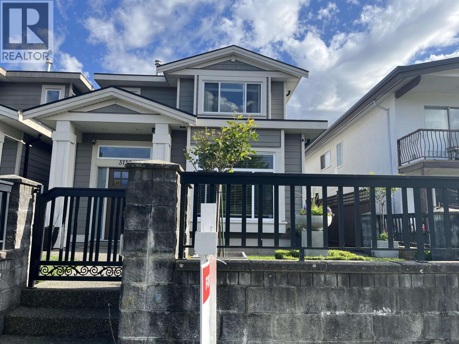 Photo 1 of 3734 Linwood Street, Burnaby BC