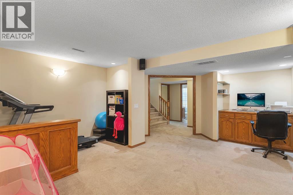 Photo 36 of 23 Sanderling Court, Calgary AB