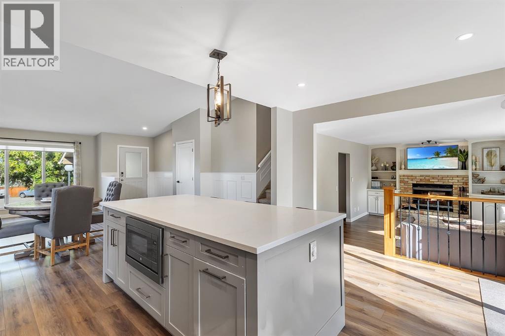 Photo 20 of 23 Sanderling Court, Calgary AB