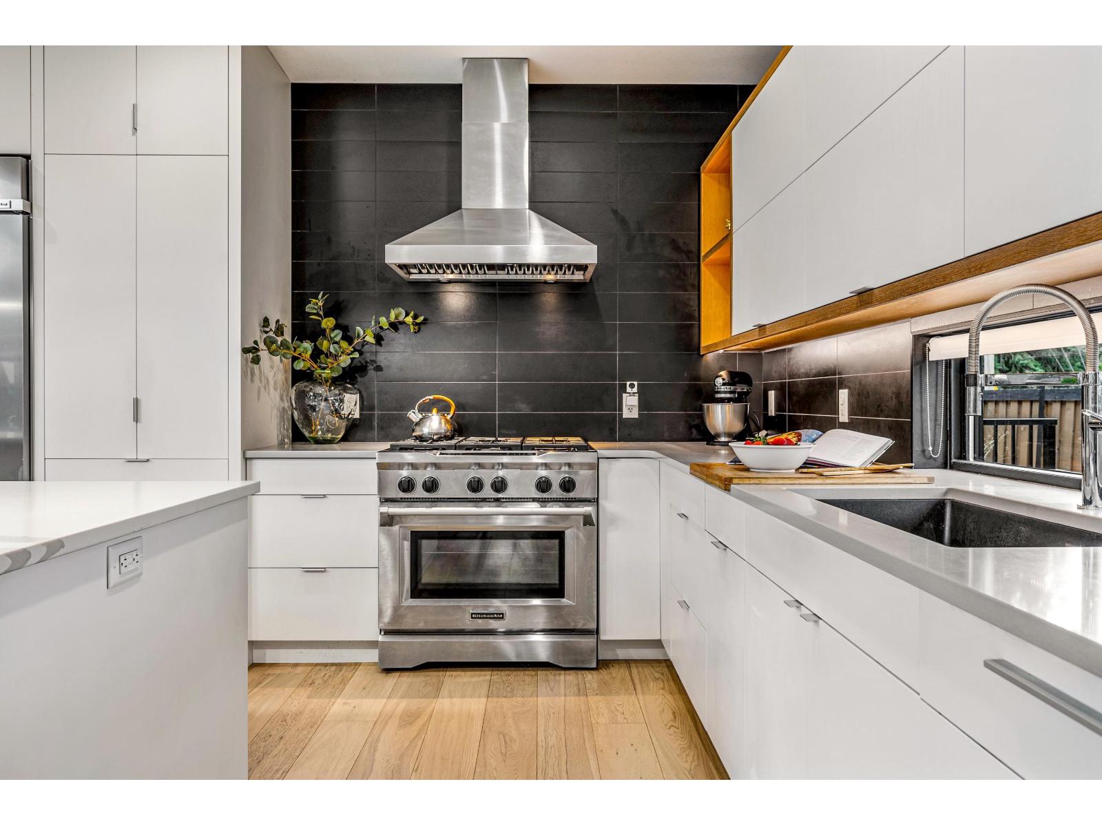 Photo 11 of 20261 41 Avenue, Langley BC