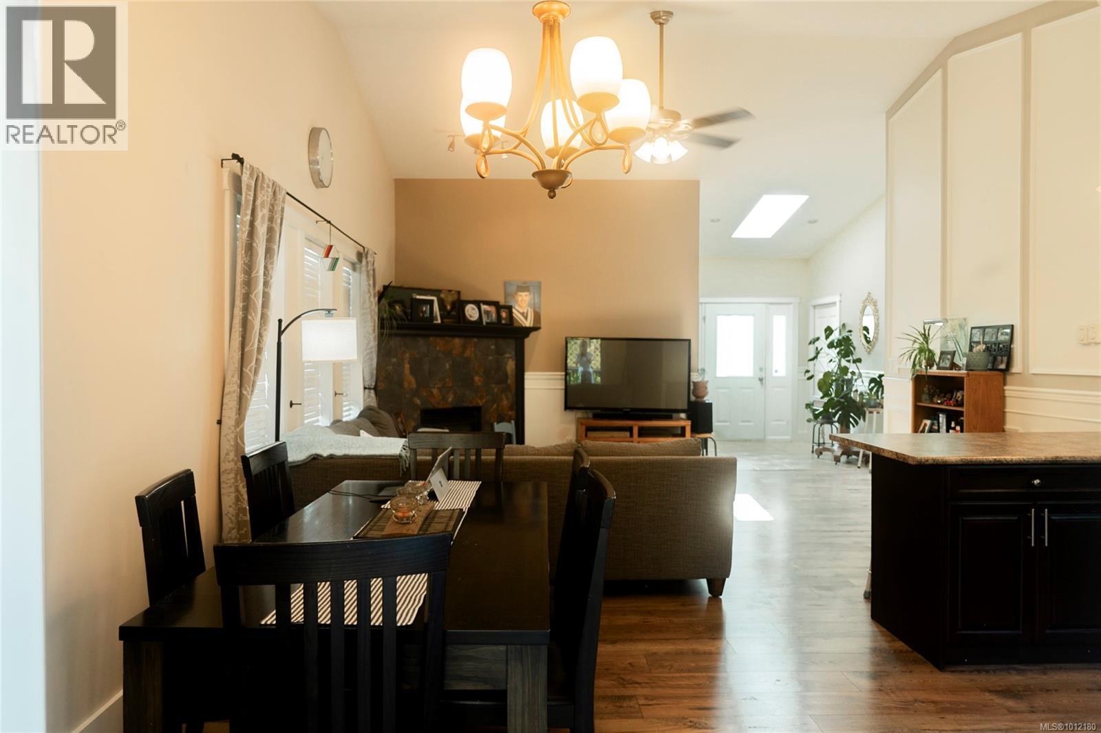 Photo 13 of 1072 Silver Mountain Dr, Nanaimo BC