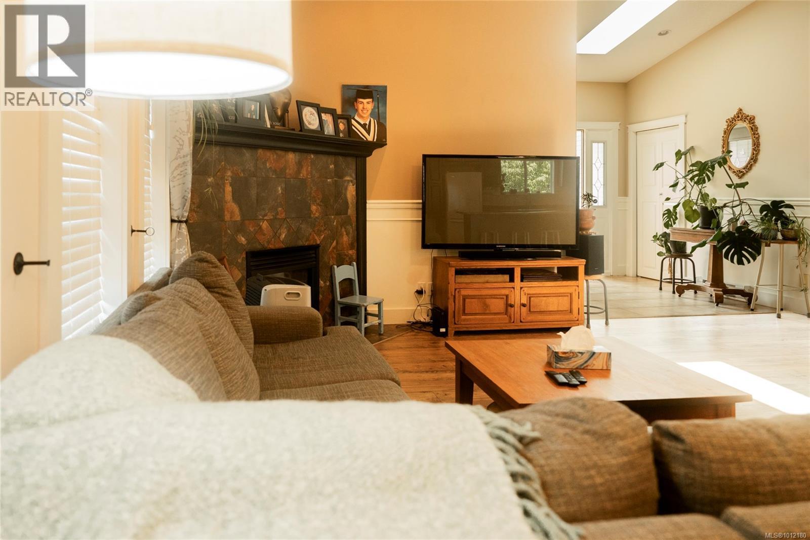 Photo 15 of 1072 Silver Mountain Dr, Nanaimo BC