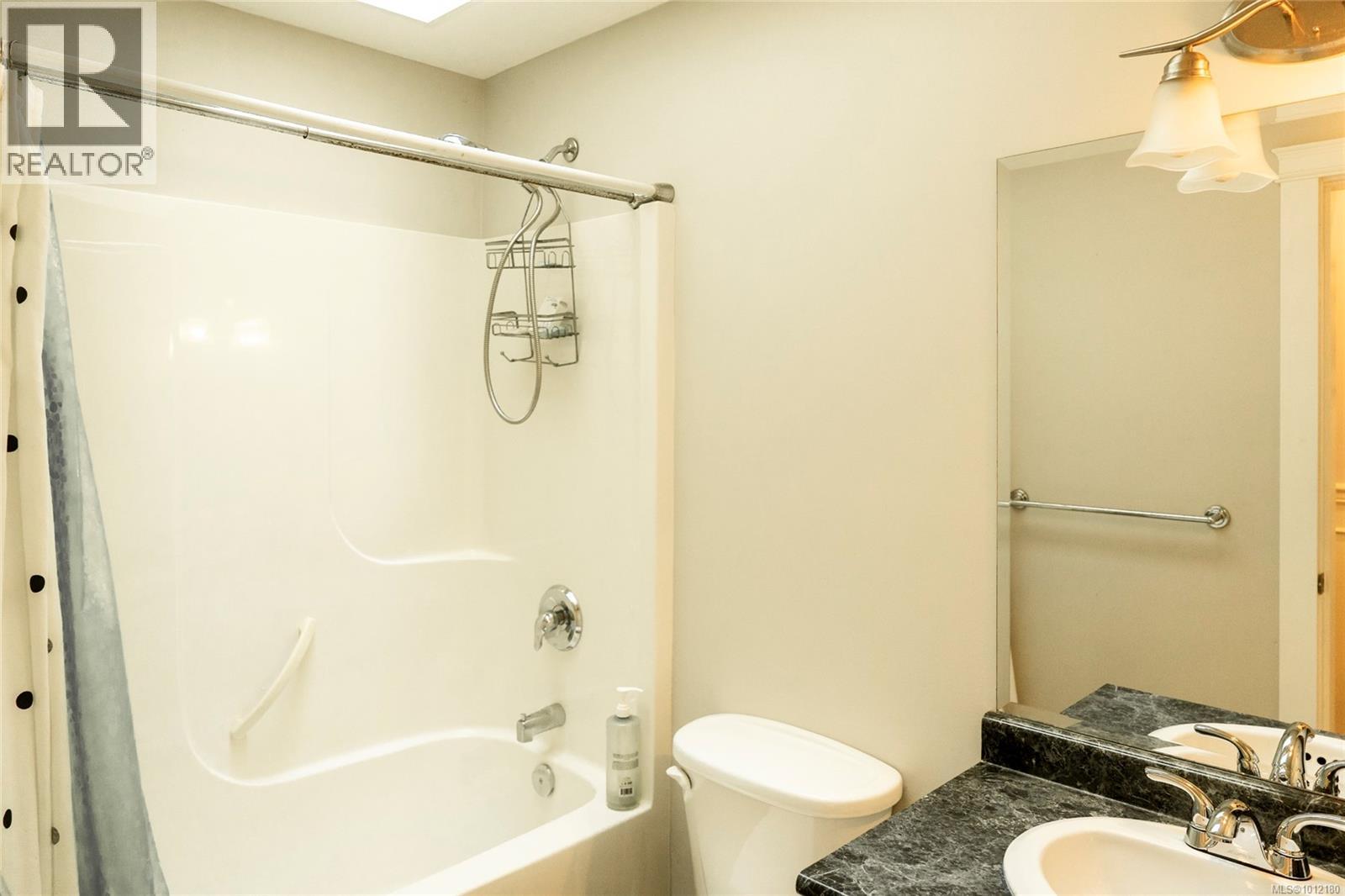 Photo 20 of 1072 Silver Mountain Dr, Nanaimo BC