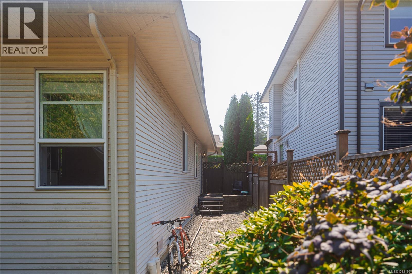 Photo 31 of 1072 Silver Mountain Dr, Nanaimo BC