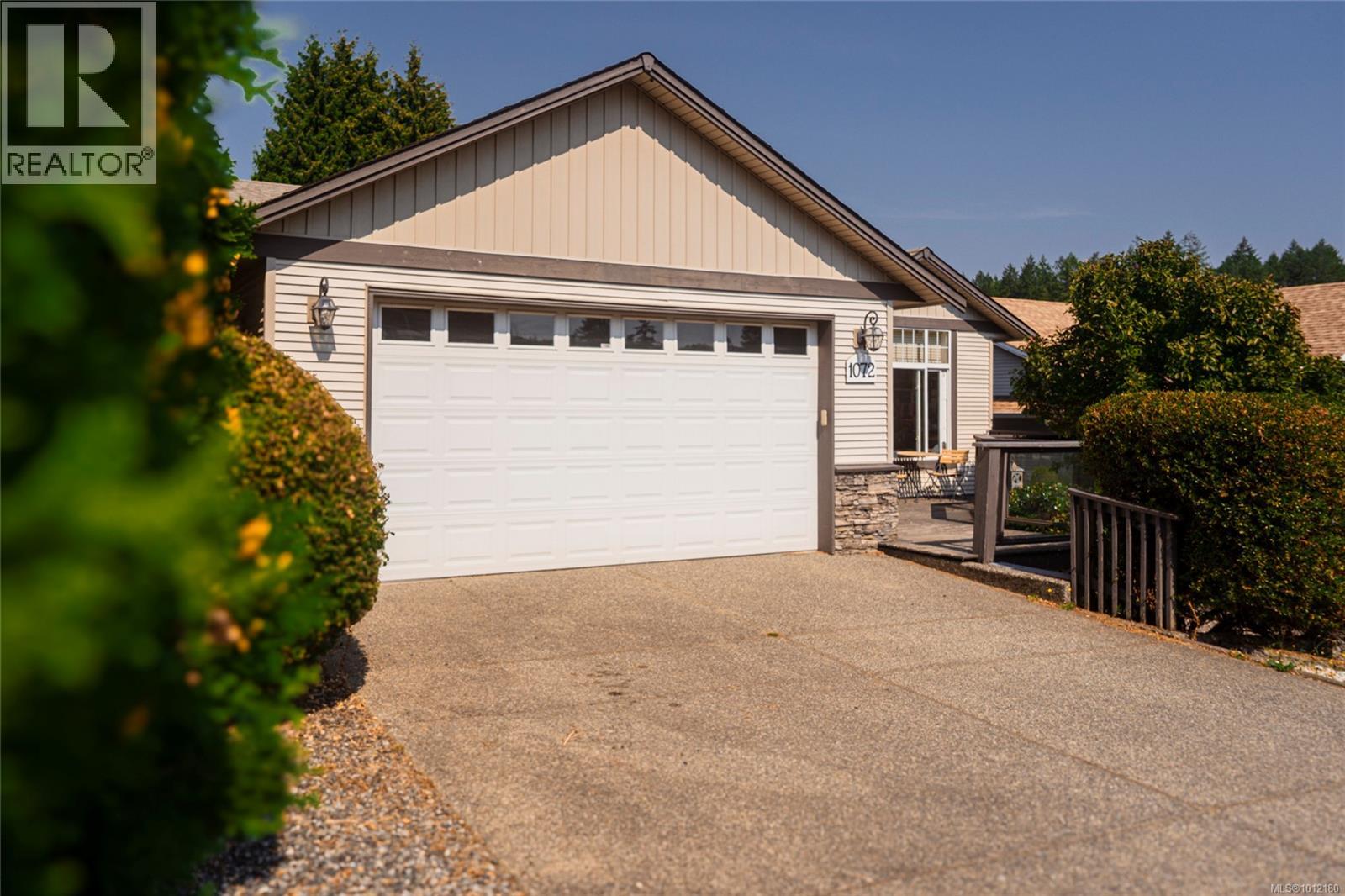 Photo 34 of 1072 Silver Mountain Dr, Nanaimo BC
