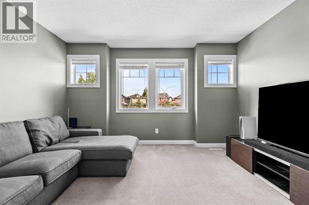 Photo 24 of 120 Evansdale Way Nw, Calgary AB