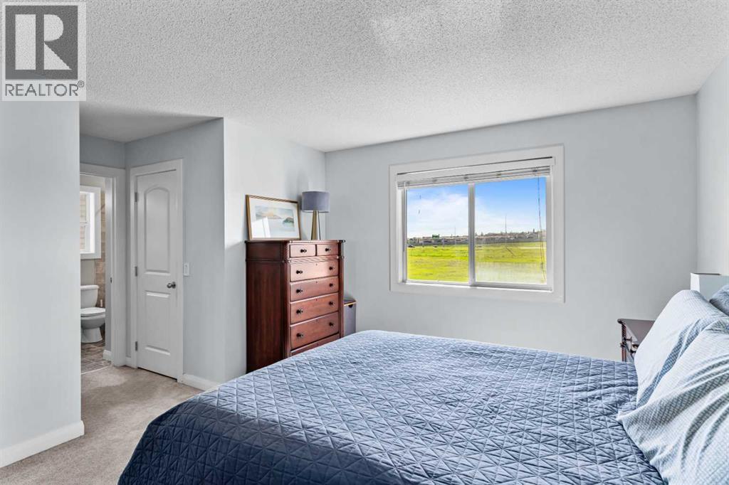 Photo 18 of 120 Evansdale Way Nw, Calgary AB