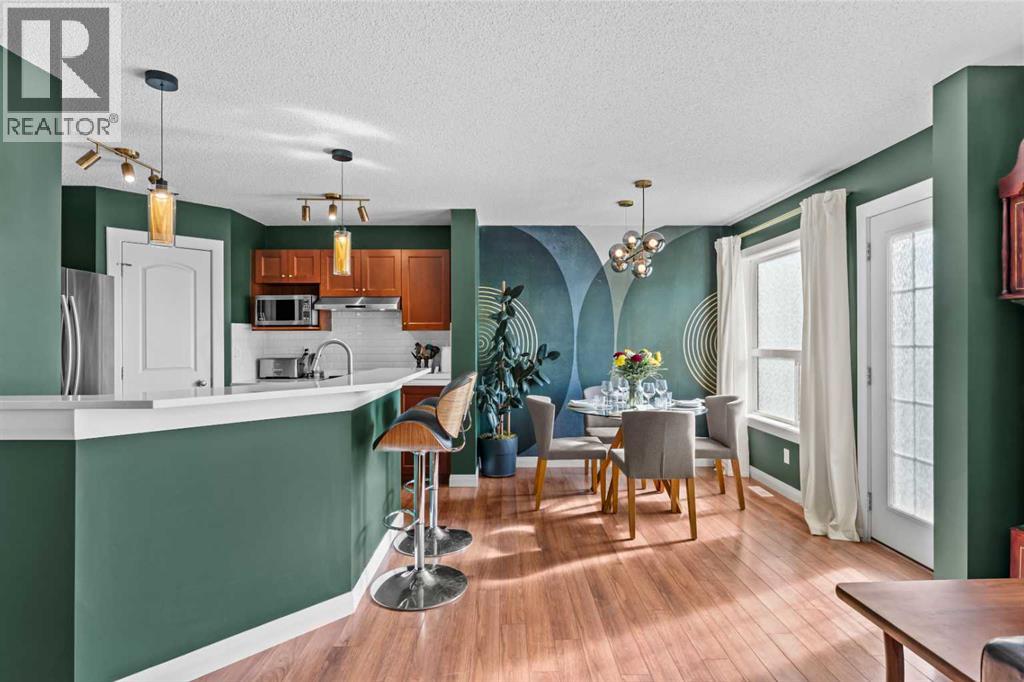 Photo 5 of 120 Evansdale Way Nw, Calgary AB