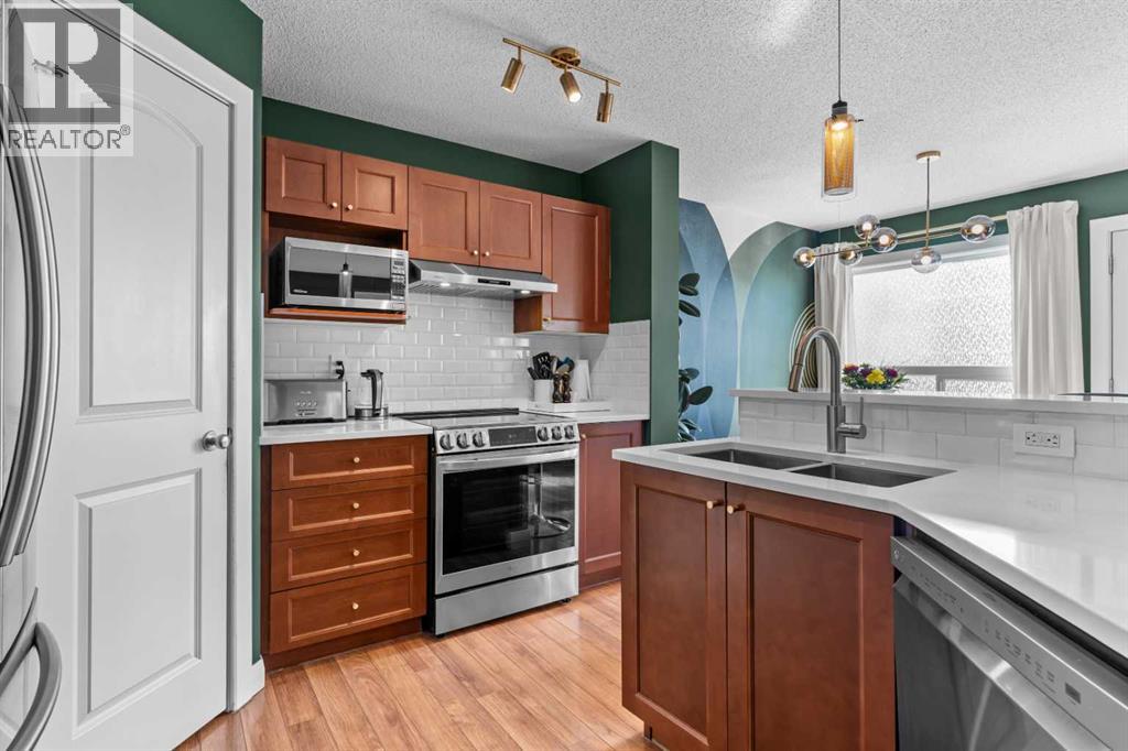 Photo 8 of 120 Evansdale Way Nw, Calgary AB