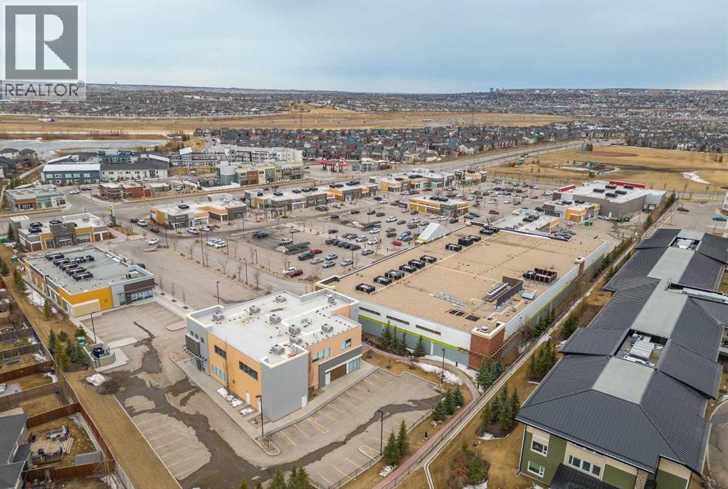 Photo 37 of 120 Evansdale Way Nw, Calgary AB
