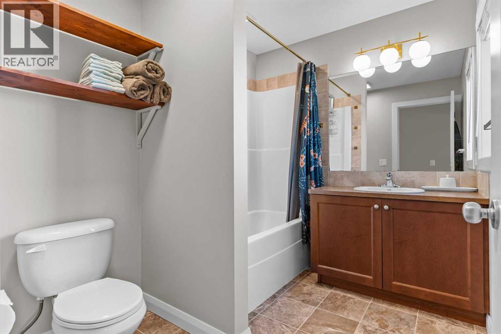 Photo 22 of 120 Evansdale Way Nw, Calgary AB