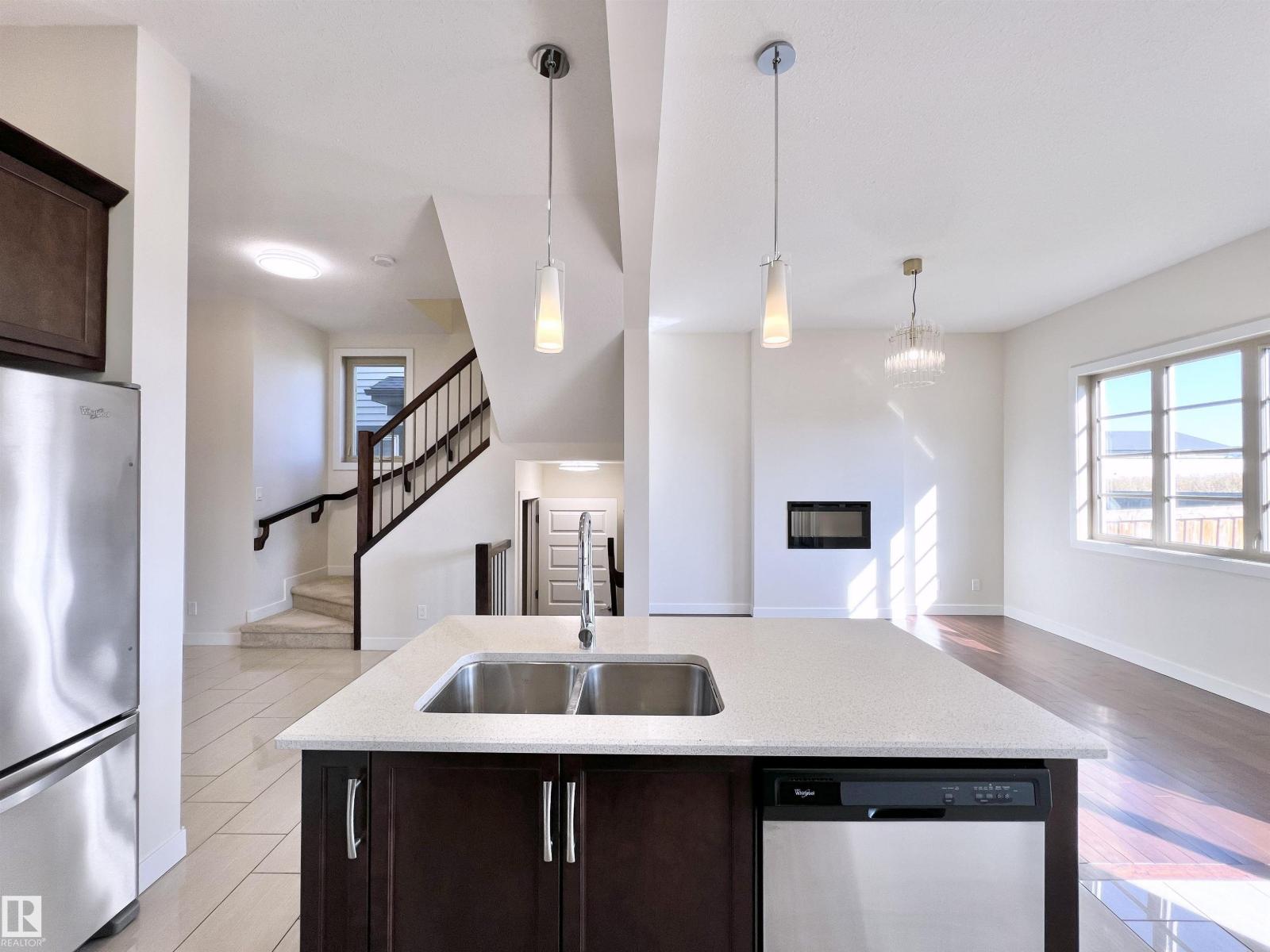 Photo 10 of 2923 Anderson Co Sw, Edmonton AB