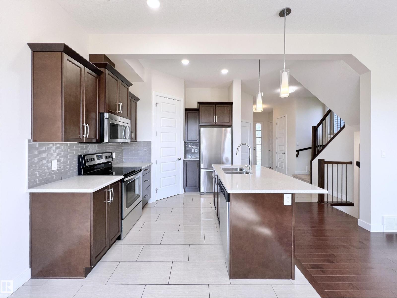 Photo 12 of 2923 Anderson Co Sw, Edmonton AB