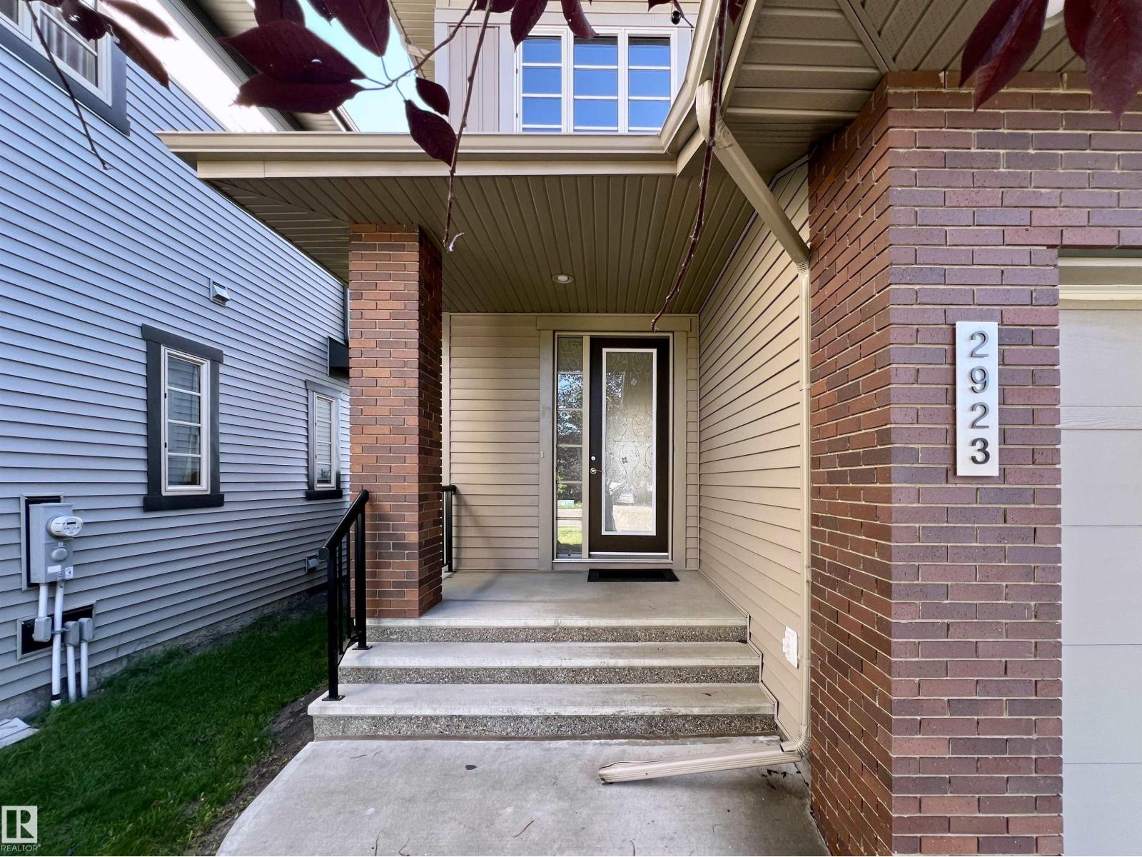 Photo 3 of 2923 Anderson Co Sw, Edmonton AB