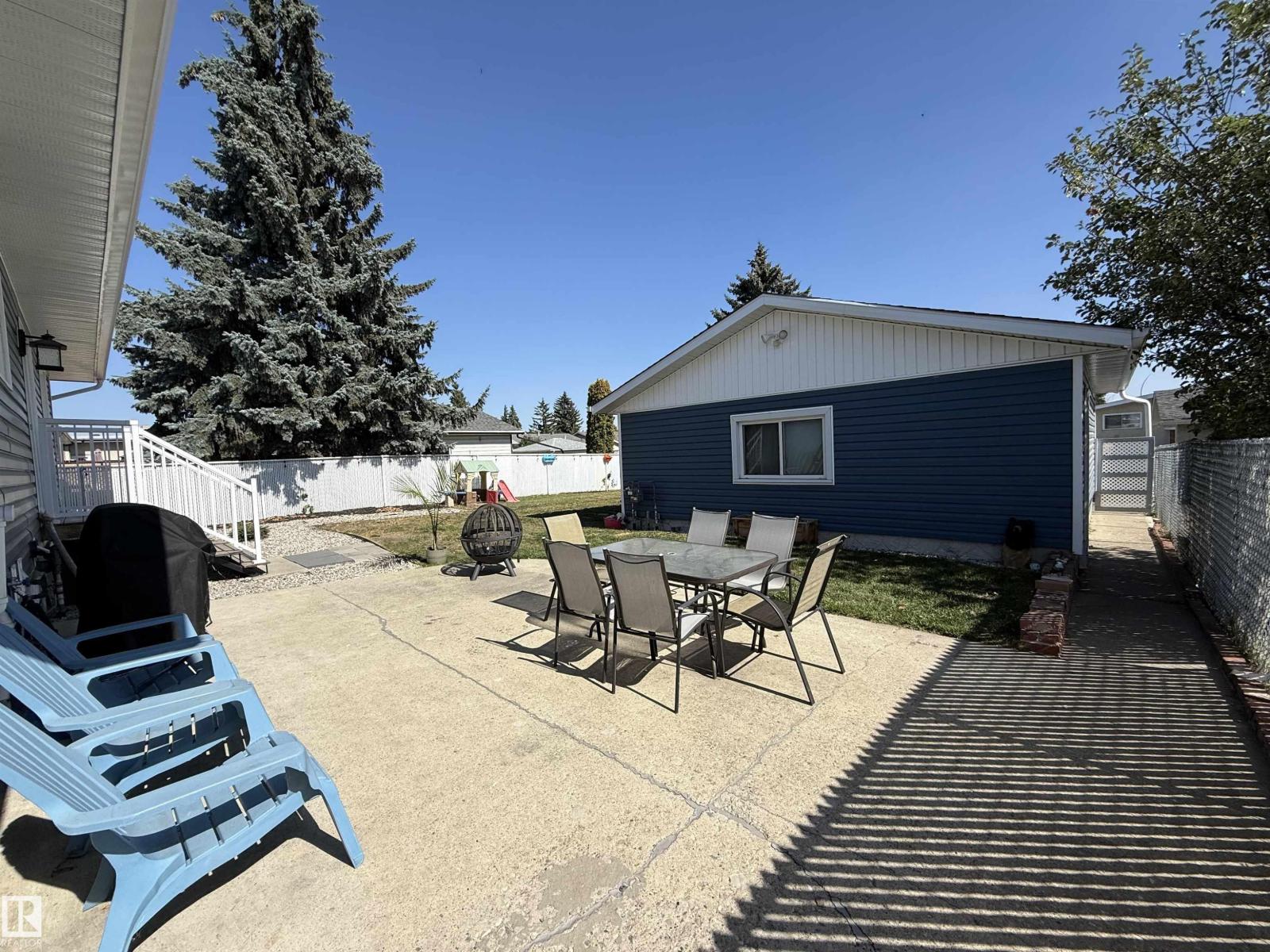 Photo 30 of 14919 96 St Nw Nw, Edmonton AB