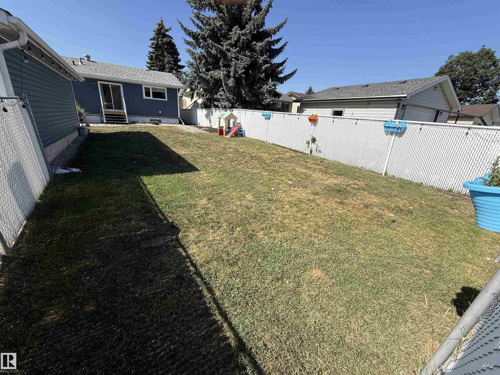 Photo 32 of 14919 96 St Nw Nw, Edmonton AB