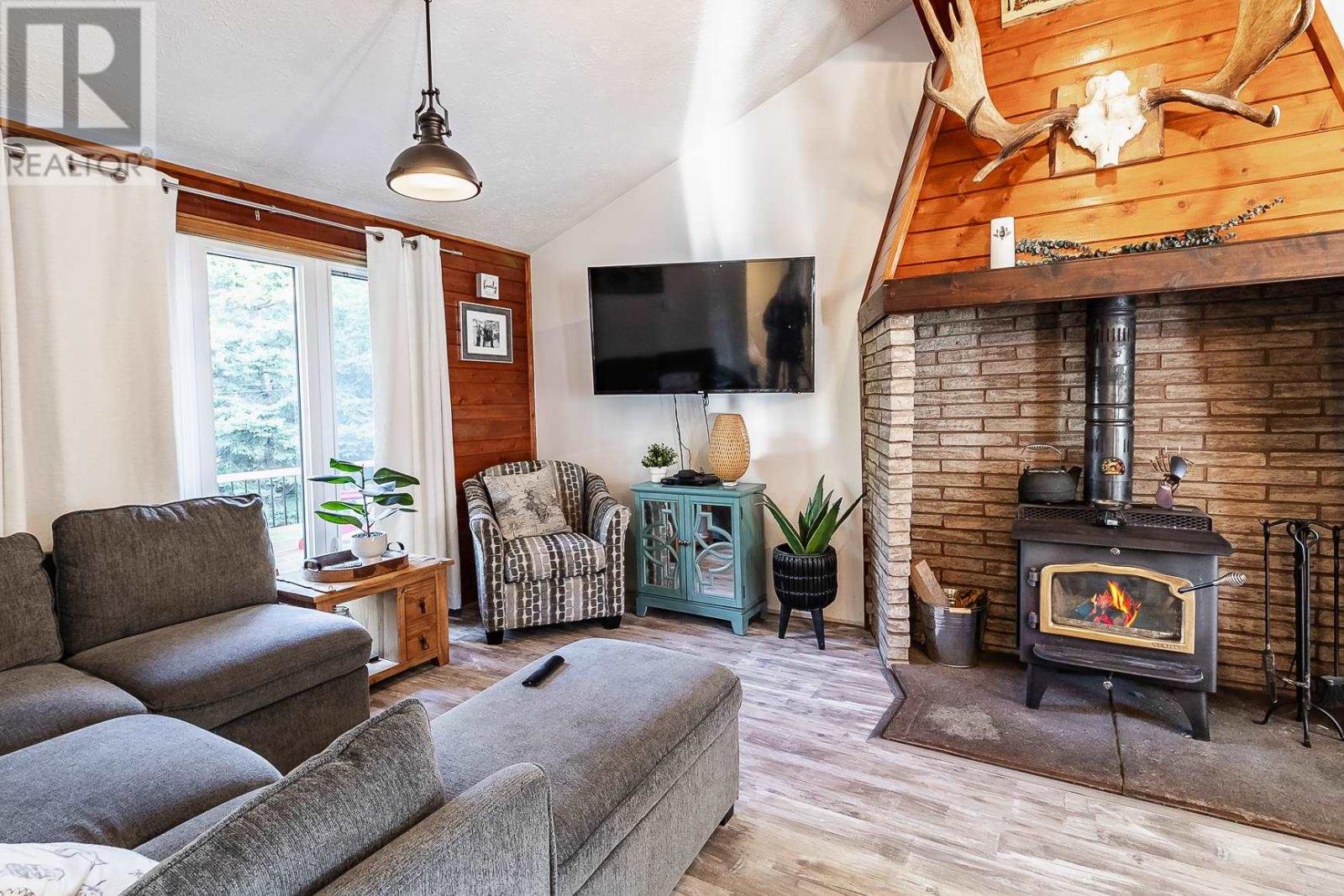 Photo 18 of 3088 Second St, Hilton Beach ON