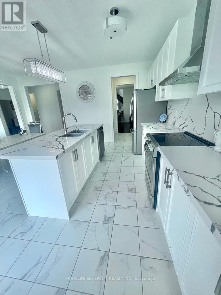Photo 14 of 111 Oak Avenue, Brant ON