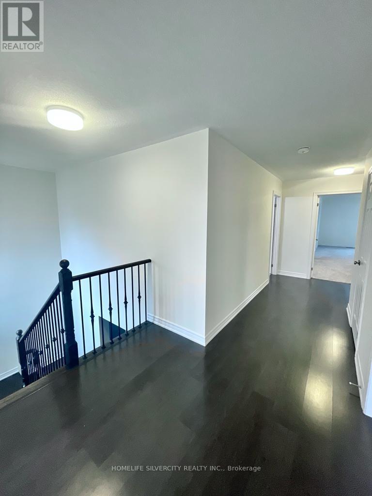 Photo 18 of 111 Oak Avenue, Brant ON