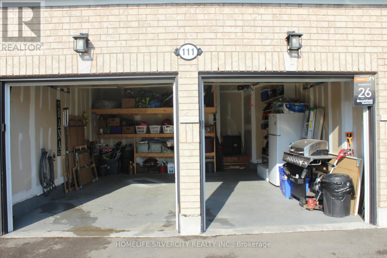 Photo 2 of 111 Oak Avenue, Brant ON