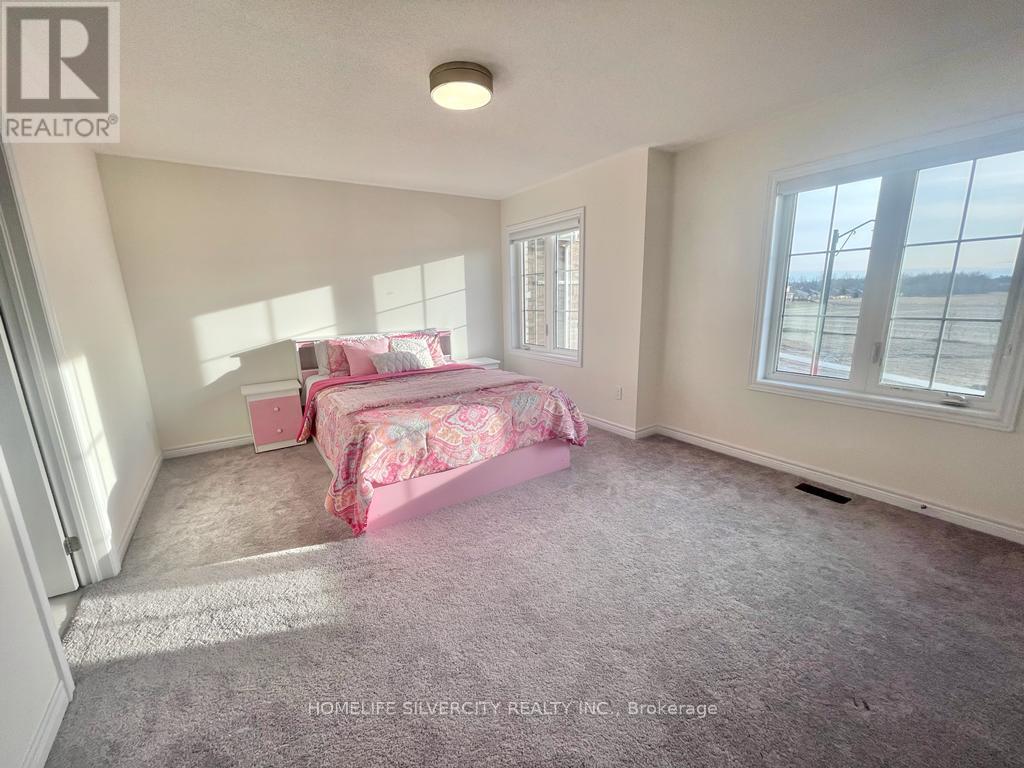 Photo 27 of 111 Oak Avenue, Brant ON