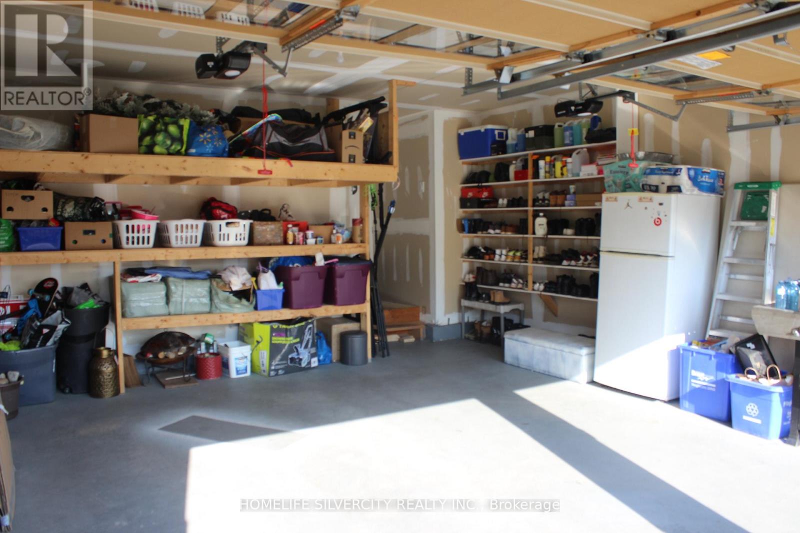 Photo 3 of 111 Oak Avenue, Brant ON