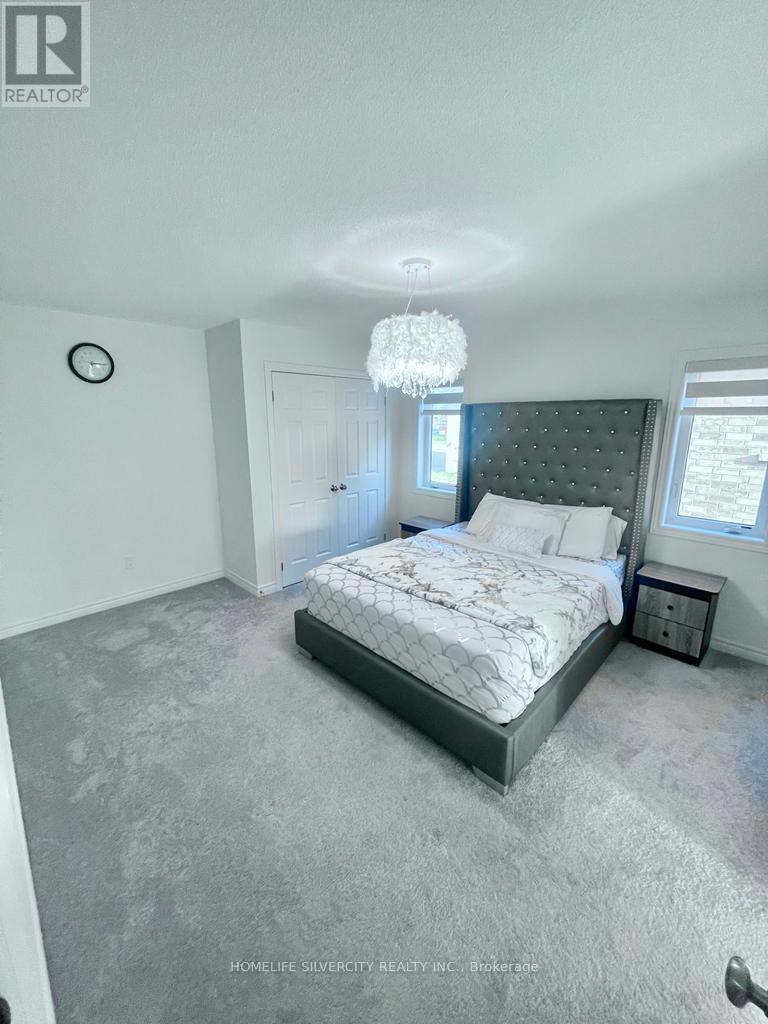 Photo 31 of 111 Oak Avenue, Brant ON