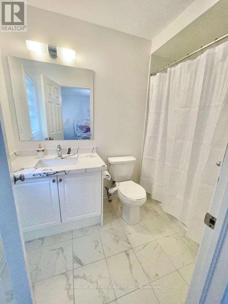 Photo 33 of 111 Oak Avenue, Brant ON