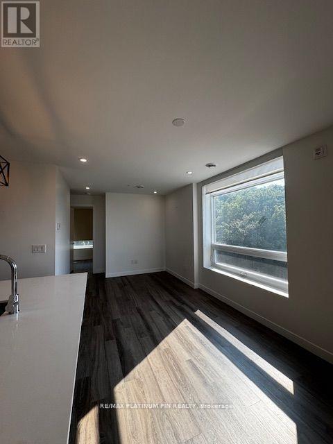 Photo 4 of 503 467 Charlton Avenue E, Hamilton ON