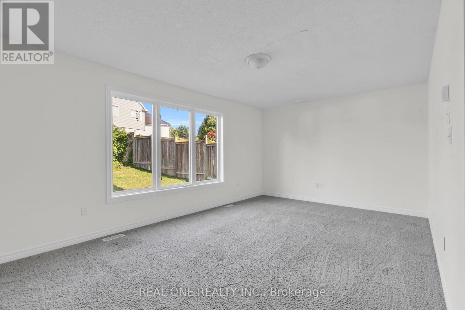 Photo 10 of 120 Sofron Drive, Cambridge ON