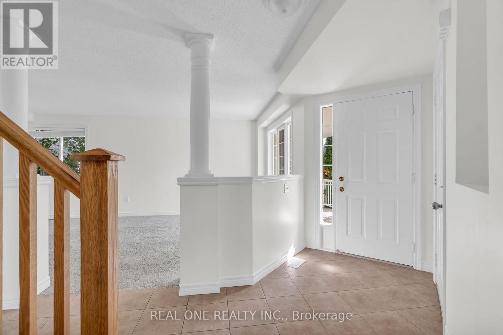 Photo 4 of 120 Sofron Drive, Cambridge ON
