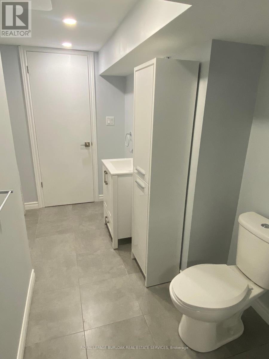 Photo 23 of 40 Kerman Avenue, Grimsby ON