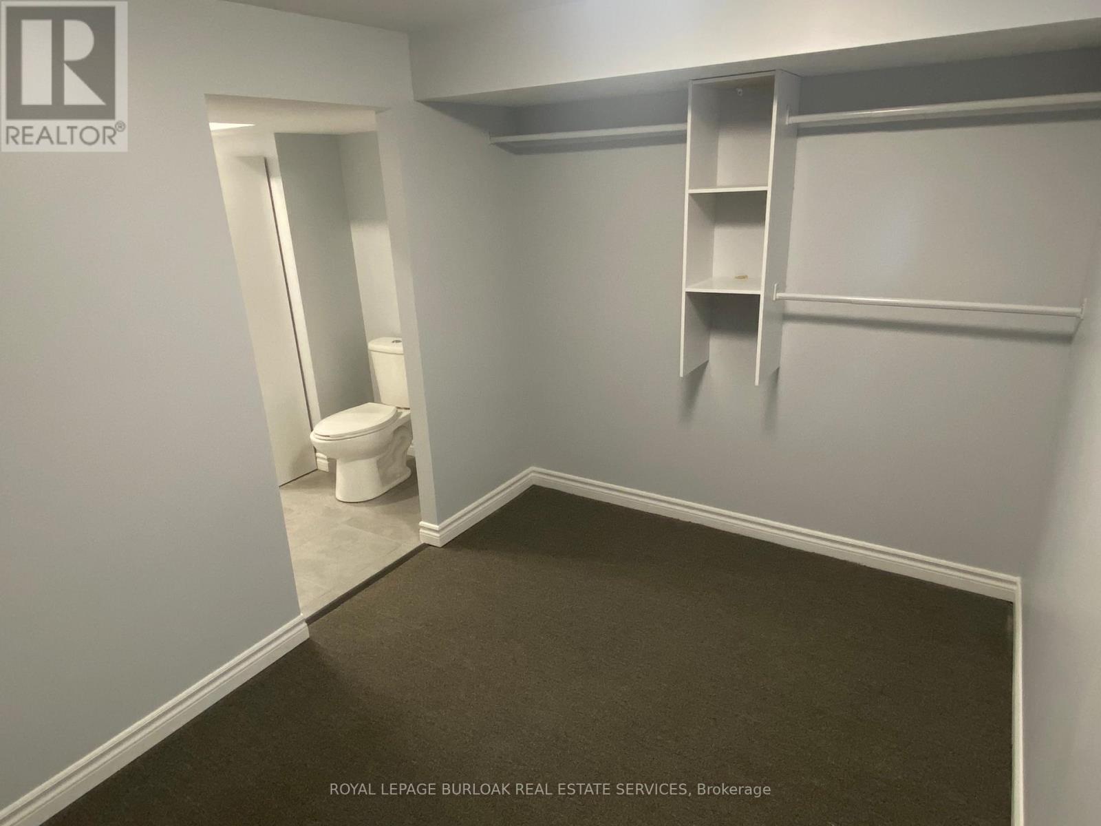 Photo 25 of 40 Kerman Avenue, Grimsby ON