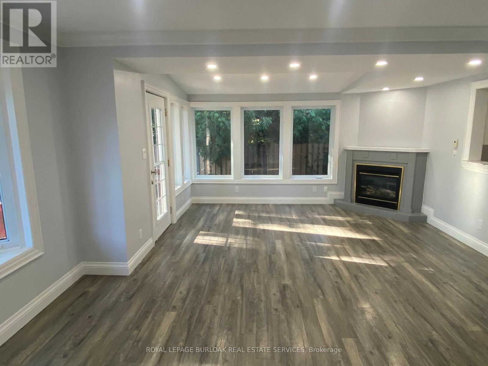 Photo 3 of 40 Kerman Avenue, Grimsby ON