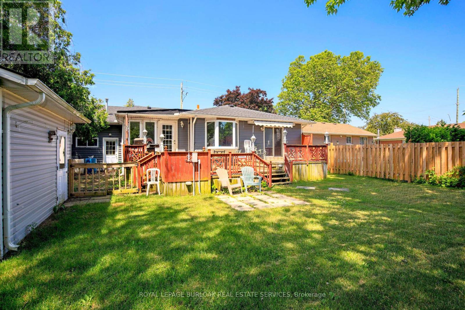 Photo 30 of 40 Kerman Avenue, Grimsby ON