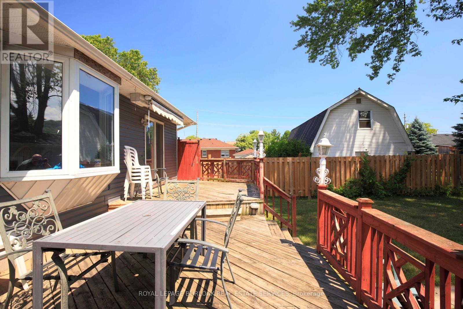 Photo 31 of 40 Kerman Avenue, Grimsby ON