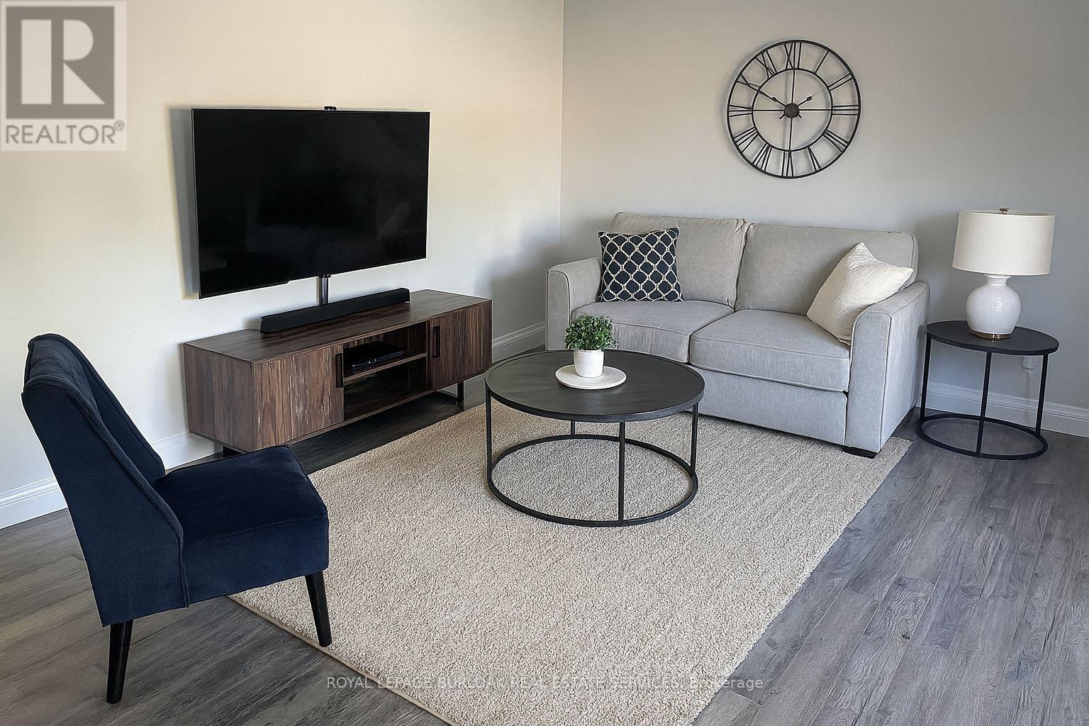 Photo 6 of 40 Kerman Avenue, Grimsby ON