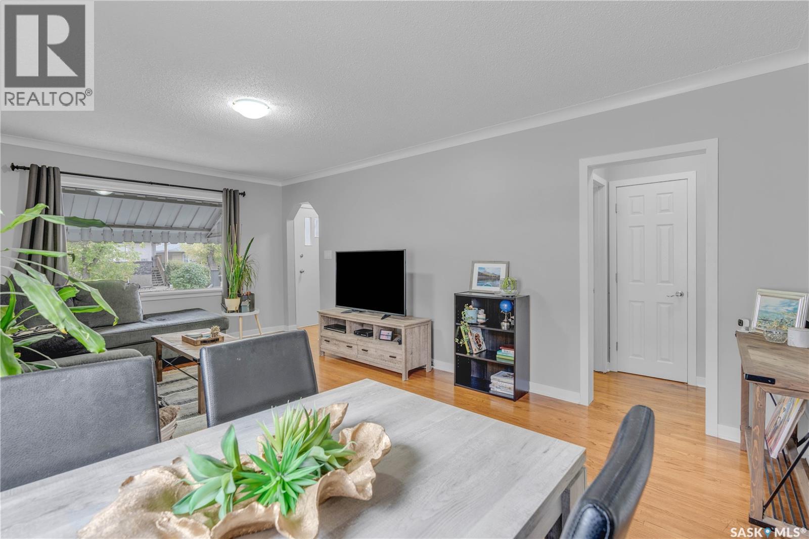 Photo 11 of 2431 Elliott Street, Regina SK