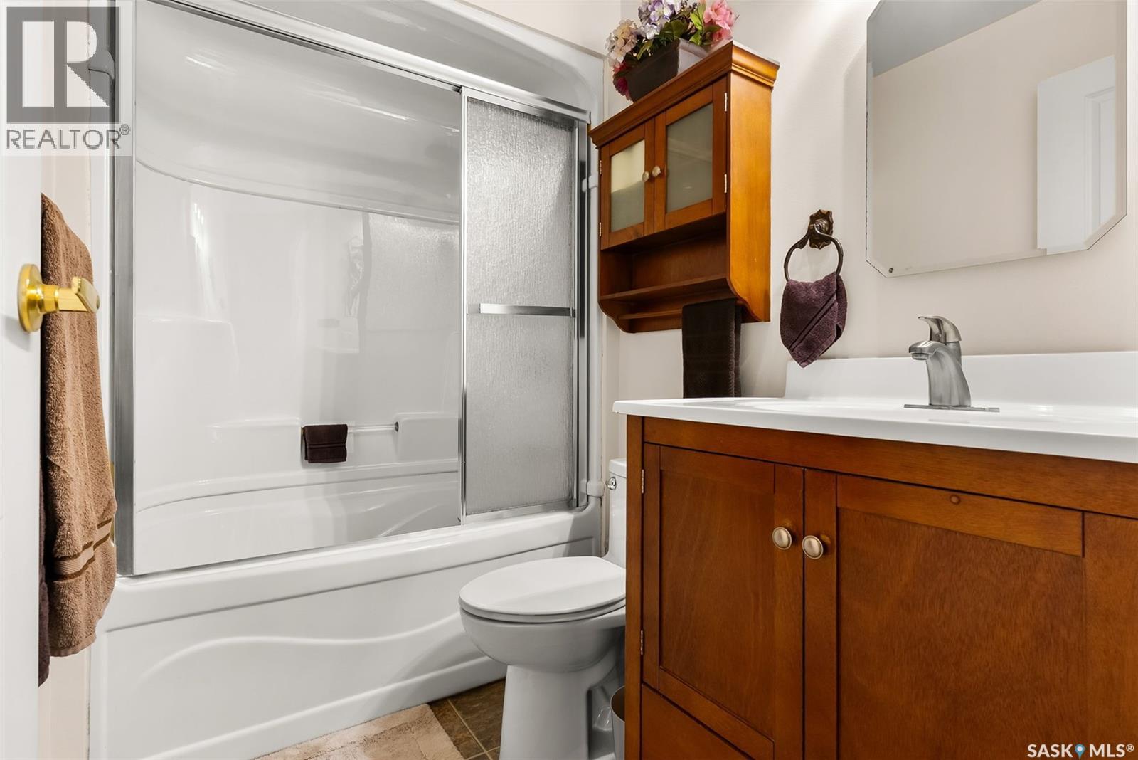 Photo 17 of 302 Cavendish Street, Regina SK