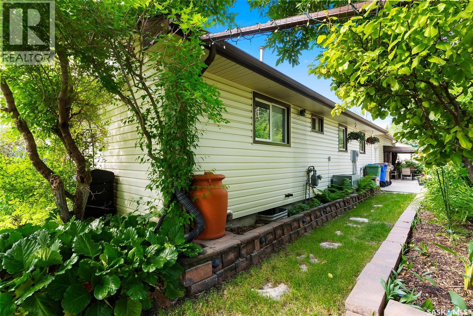 Photo 37 of 302 Cavendish Street, Regina SK