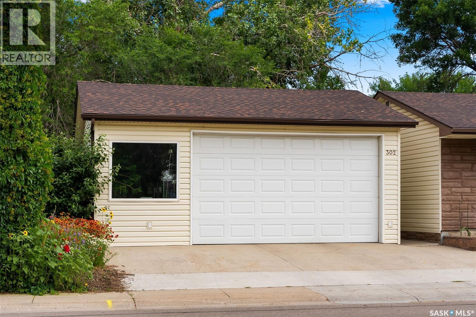 Photo 40 of 302 Cavendish Street, Regina SK