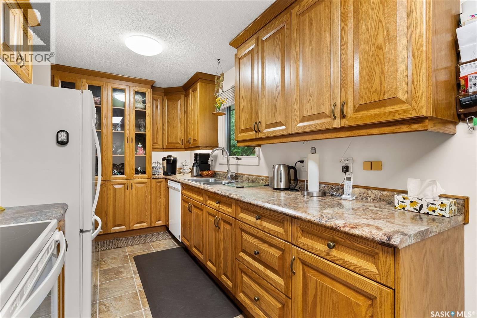 Photo 9 of 302 Cavendish Street, Regina SK