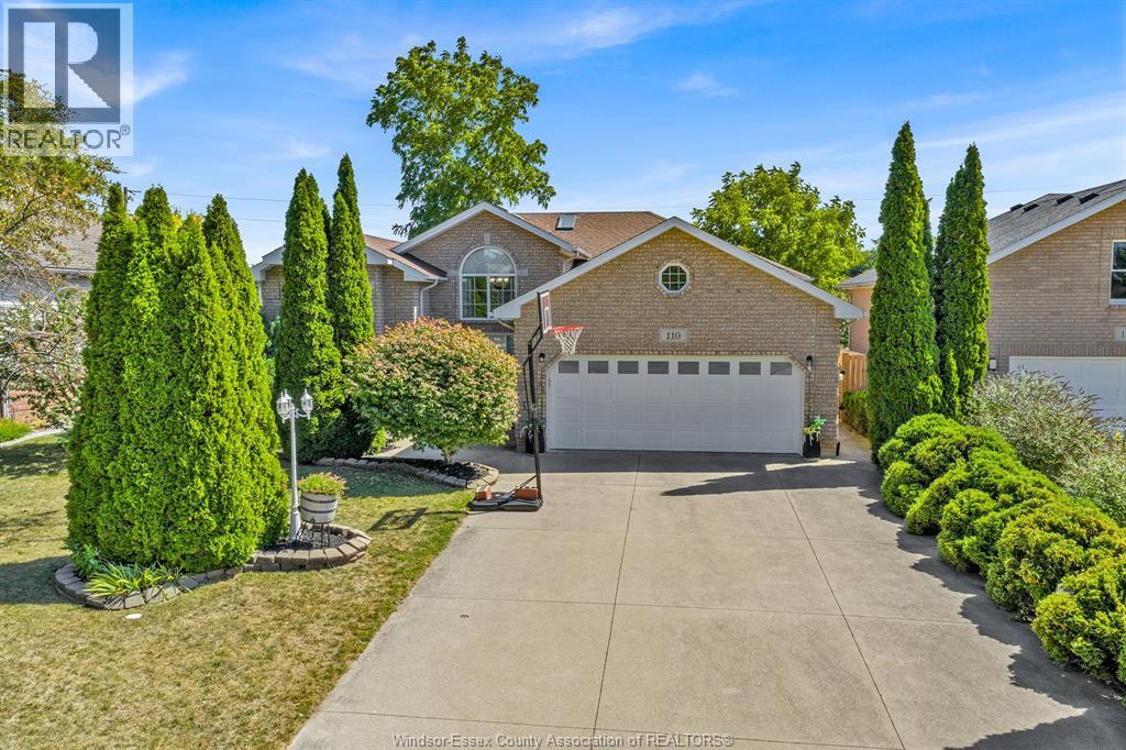 Photo 1 of 110 Sunset Drive, Harrow ON