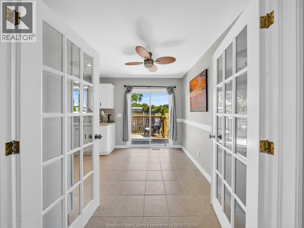 Photo 12 of 110 Sunset Drive, Harrow ON