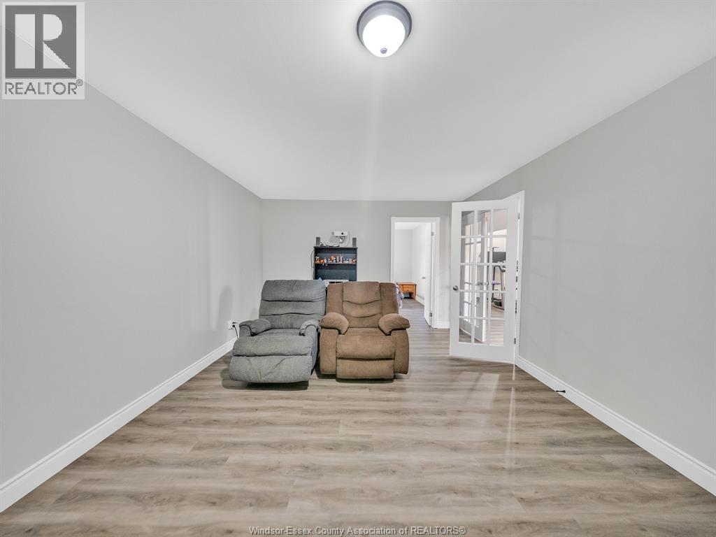 Photo 29 of 110 Sunset Drive, Harrow ON
