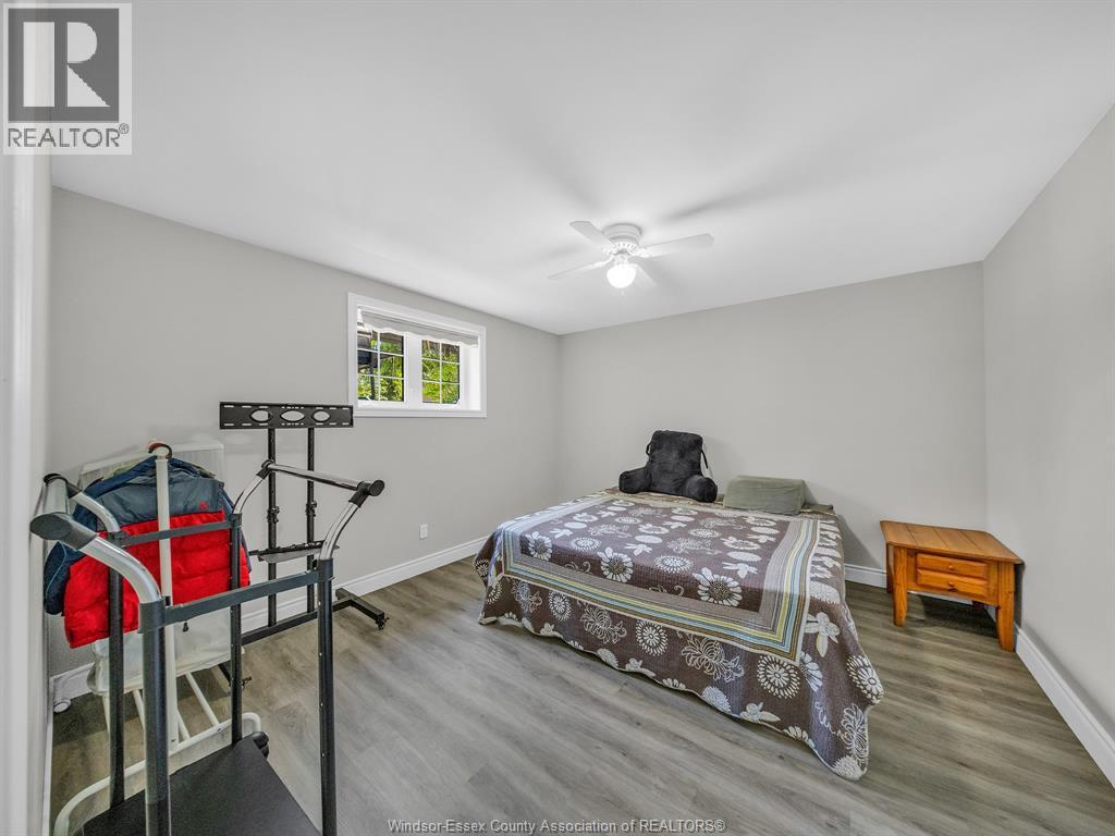 Photo 31 of 110 Sunset Drive, Harrow ON