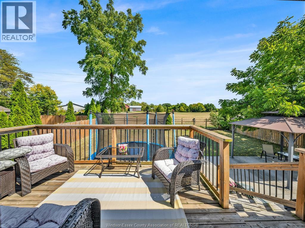 Photo 38 of 110 Sunset Drive, Harrow ON