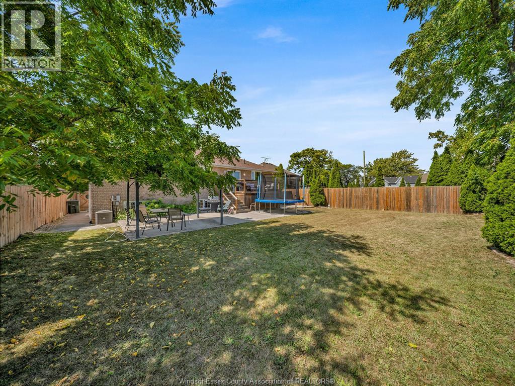 Photo 40 of 110 Sunset Drive, Harrow ON