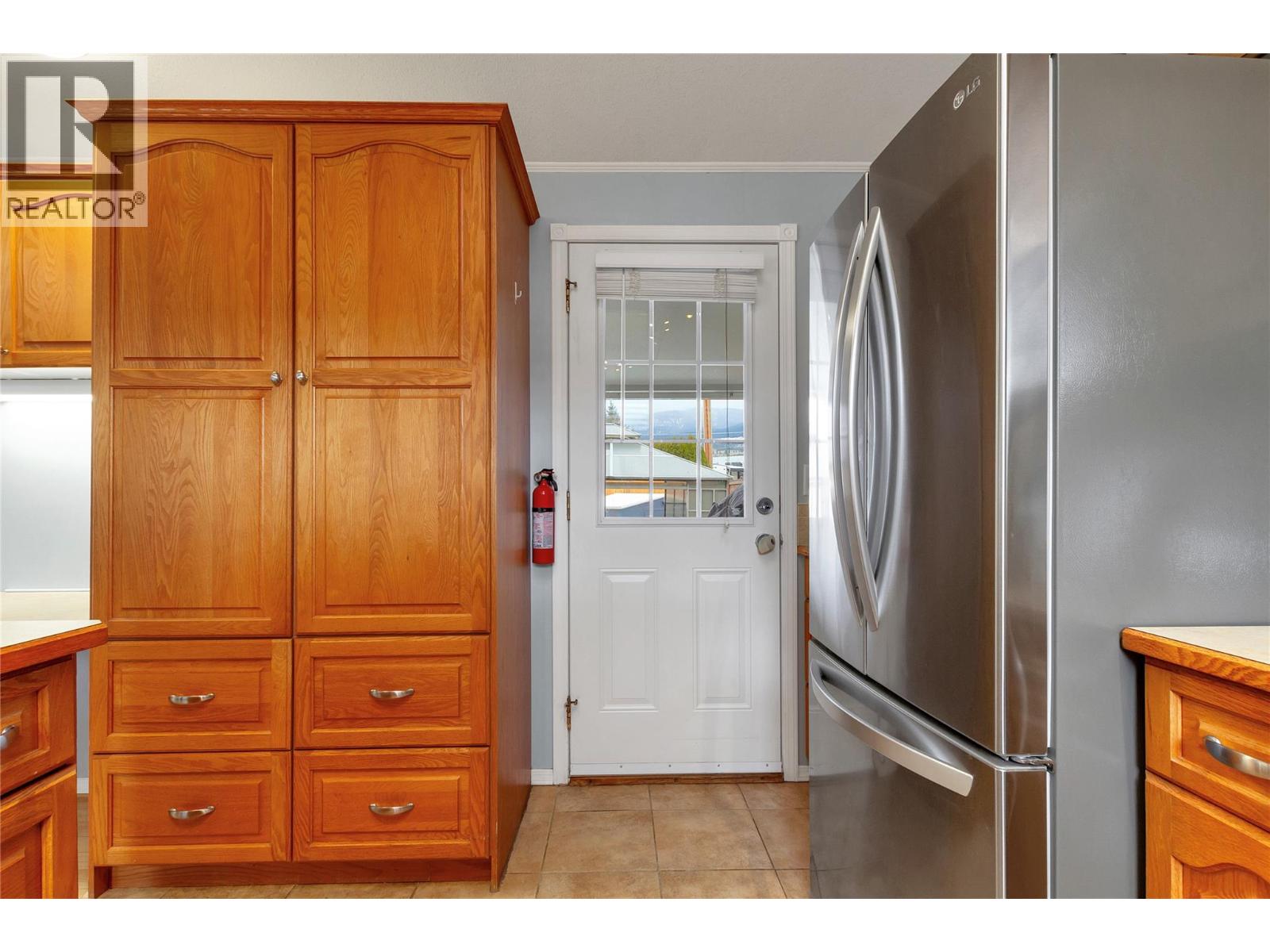 #136 415 Commonwealth Road - 11